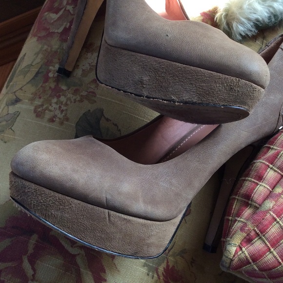 Vince Camuto heels As Is - Picture 8 of 8
